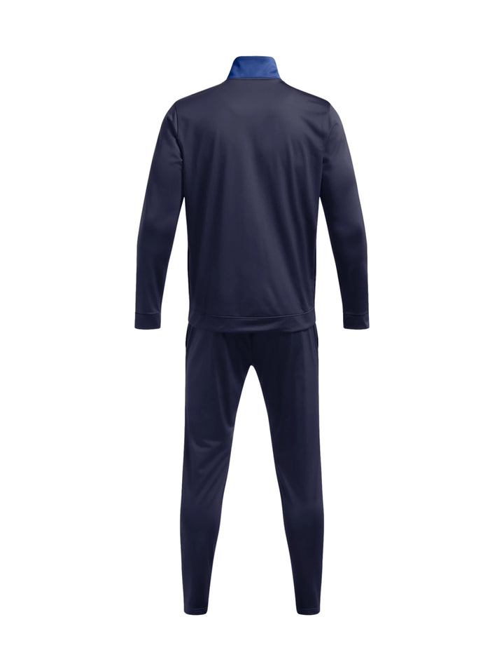 Conjunto deportivo Under Armour en color azul marino con detalles en azul claro.