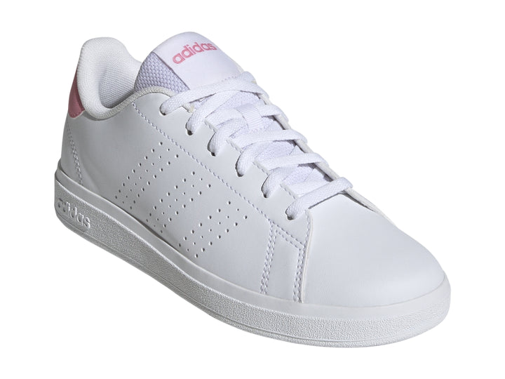 Tenis Adidas Advantage Base 2.0 para niños en color blanco con detalles en rosa en el talón y lengüeta.