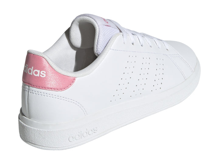 Tenis Adidas Advantage Base 2.0 para niños en color blanco con detalles en rosa en el talón y lengüeta.