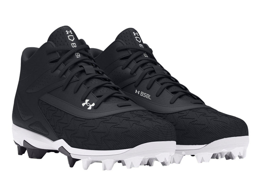 Zapato deportivo Under Armour Leadoff Mid 3.0 en color negro con suela blanca y tacos.
