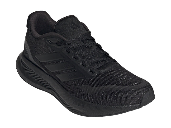Tenis Adidas Runfalcon 5 en color negro total, diseño deportivo para running con malla transpirable.
