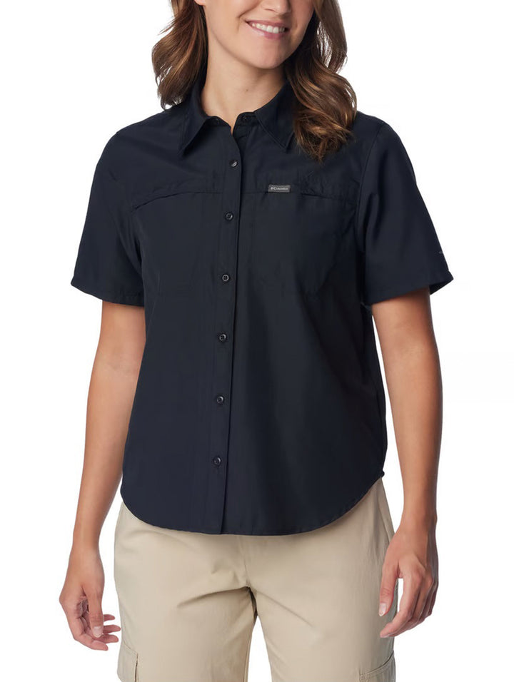 Camisa Columbia Silver Ridge 3.0 de manga corta en color negro para mujer.
