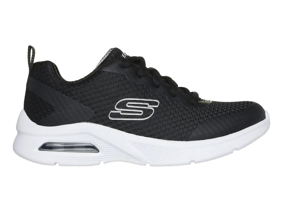 Tenis Skechers Microspec Max 17 en color negro con suela blanca y amortiguación visible.
