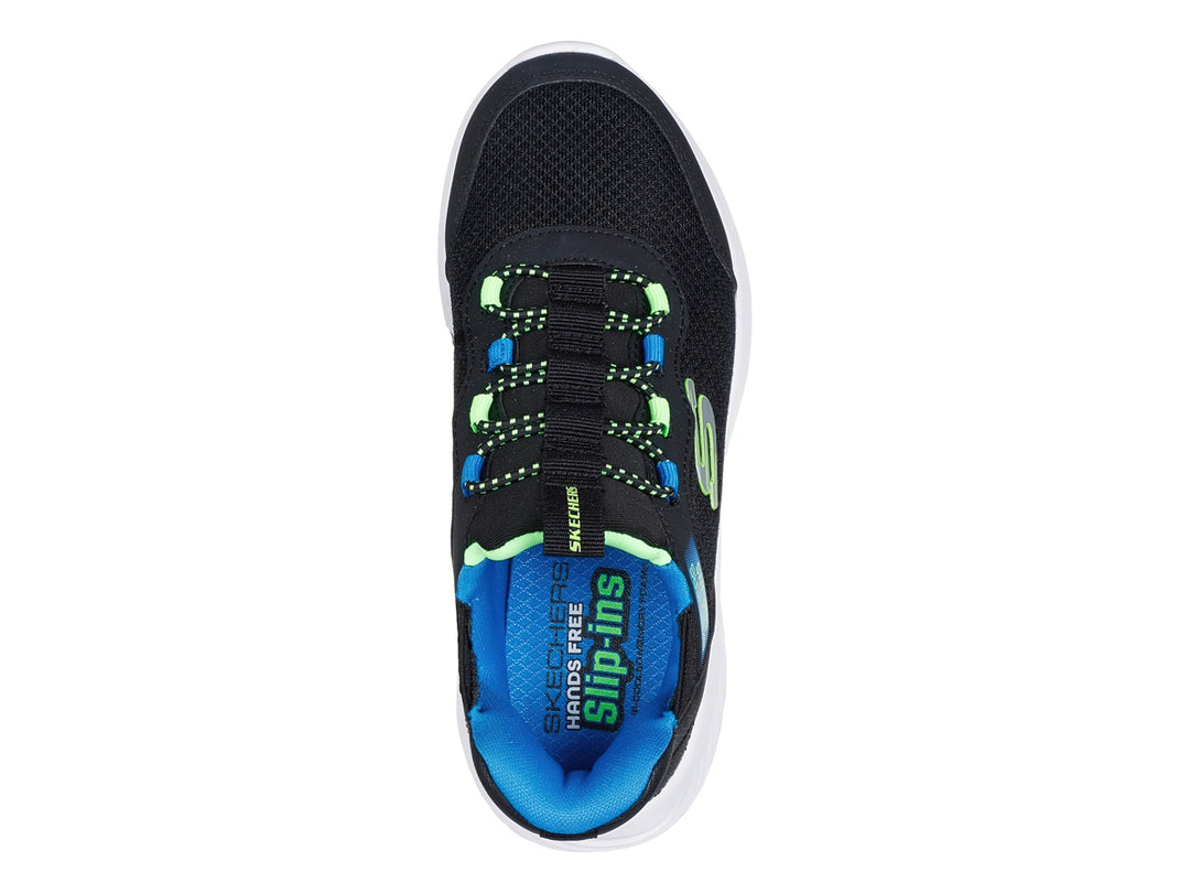 Tenis deportivos Skechers color negro con detalles en azul y lima y suela blanca.