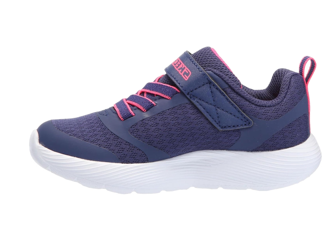 Tenis deportivos Skechers color azul marino con detalles en rosa y suela blanca.