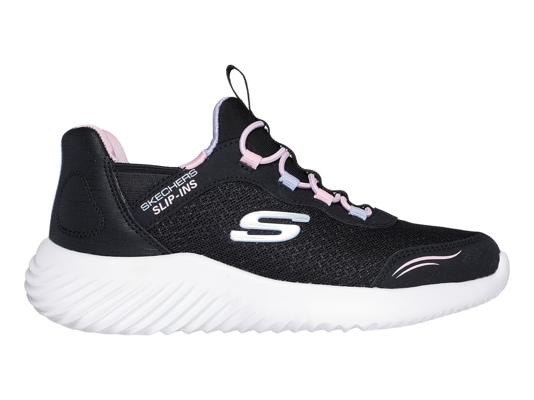 Tenis deportivos Skechers color negro con suela blanca y detalles en rosa para Niña.