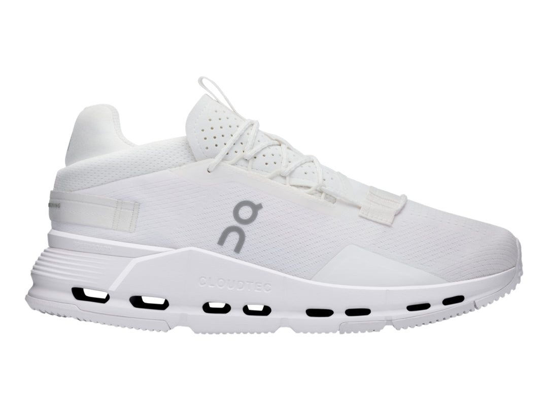 Tenis deportivos On Cloudnova 2 en color blanco total con suela amortiguada CloudTec.