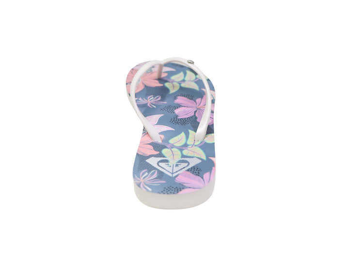 Sandalias tipo flip-flop ROXY con estampado de flores rosas y azules y tiras blancas.