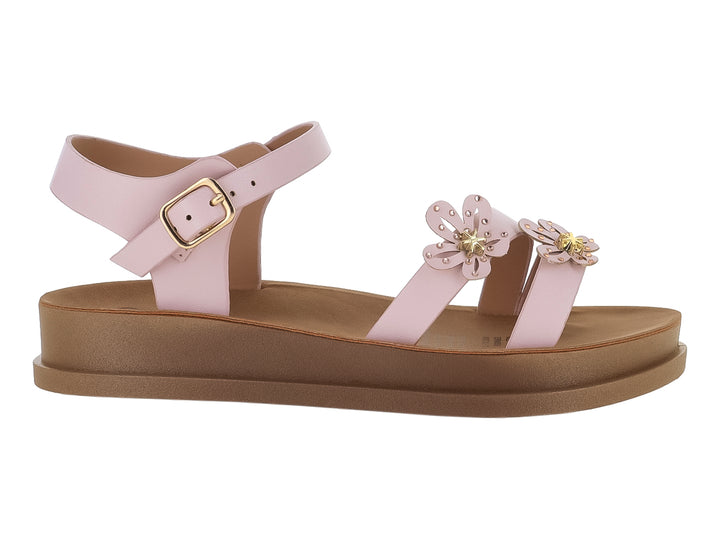 Sandalias color rosa con plataforma café y adornos de flores en la parte frontal.