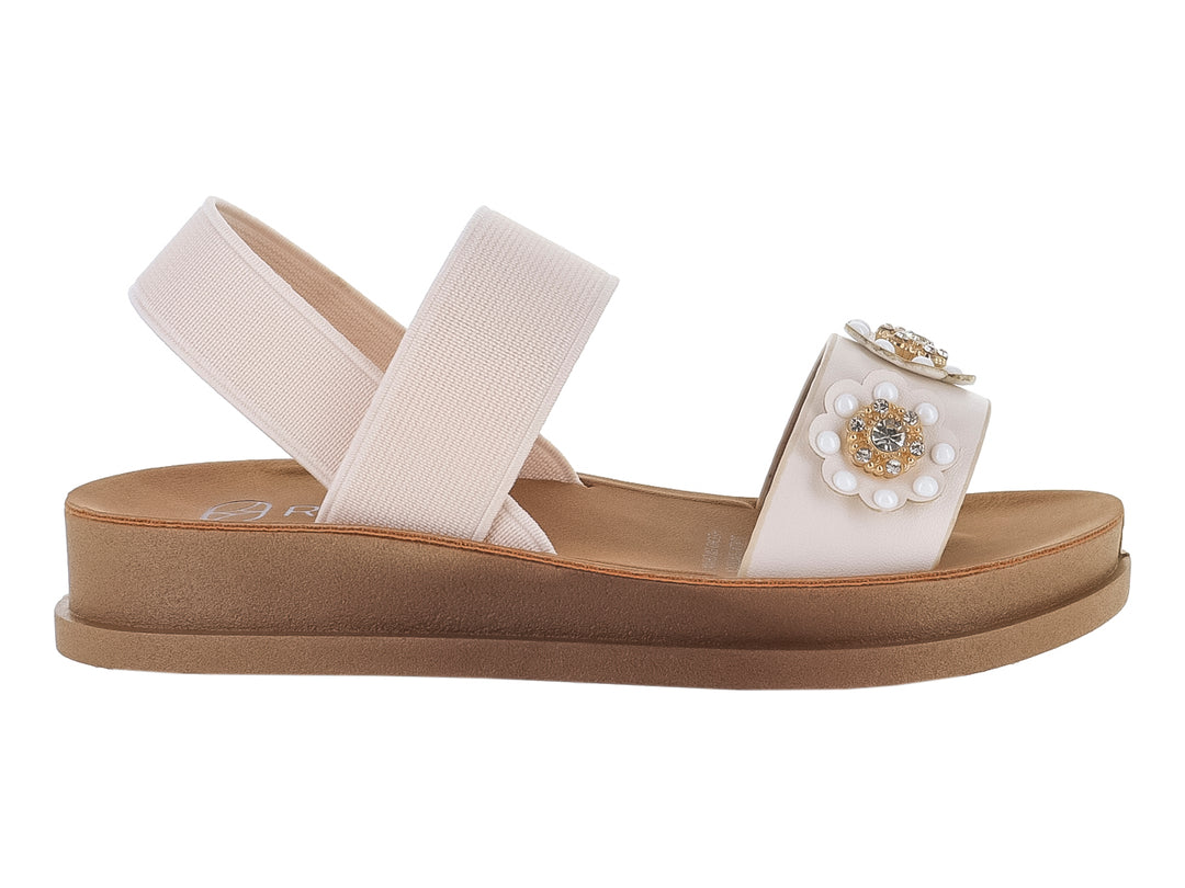 Sandalia de plataforma beige con tiras cruzadas y detalle floral con perlas en la parte superior.
