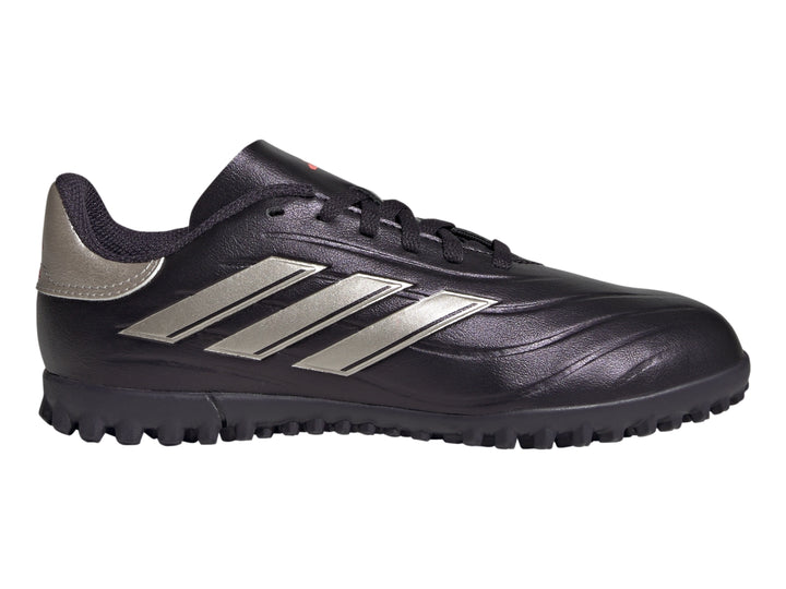 Zapato de fútbol Adidas Copa Pure 2 Club color negro con tres franjas plateadas laterales.