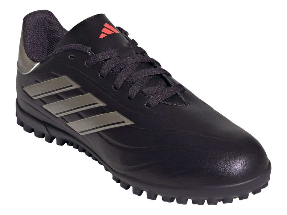 Zapato de fútbol Adidas Copa Pure 2 Club color negro con tres franjas plateadas laterales.