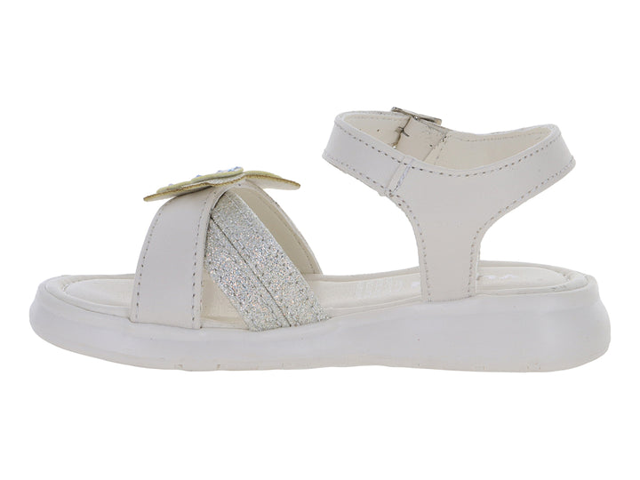 Sandalia blanca para niña con detalle de mariposa brillante y correa ajustable en el tobillo.