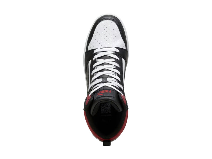 Tenis PUMA Rebound V6 de bota alta en colores blanco, negro y rojo con suela blanca.