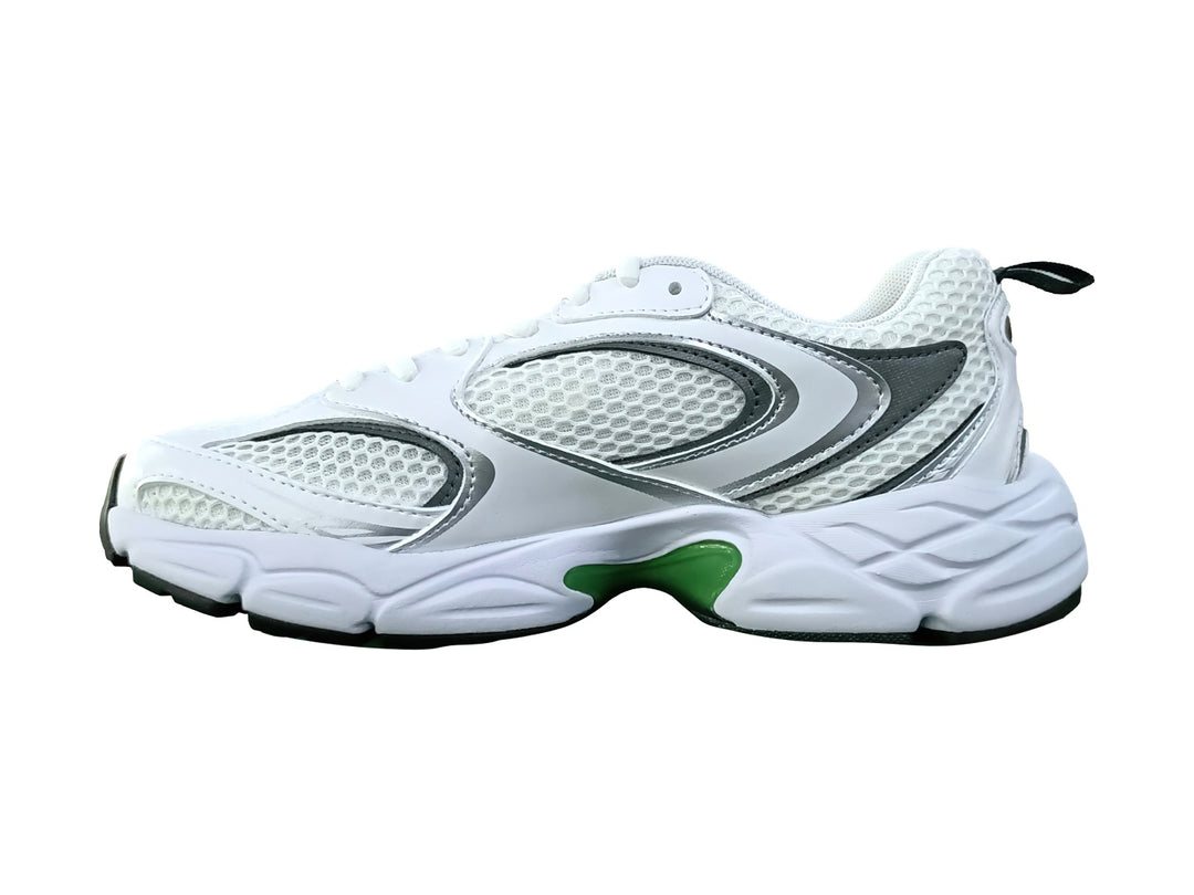 Tenis deportivos Lacoste Storm 96 2K color blanco con detalles en verde y amarillo y paneles de malla.
