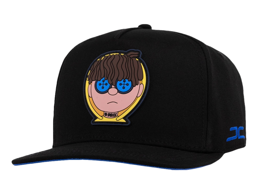 Gorra snapback negra JC Hats Junior con parche de personaje y detalles en azul.