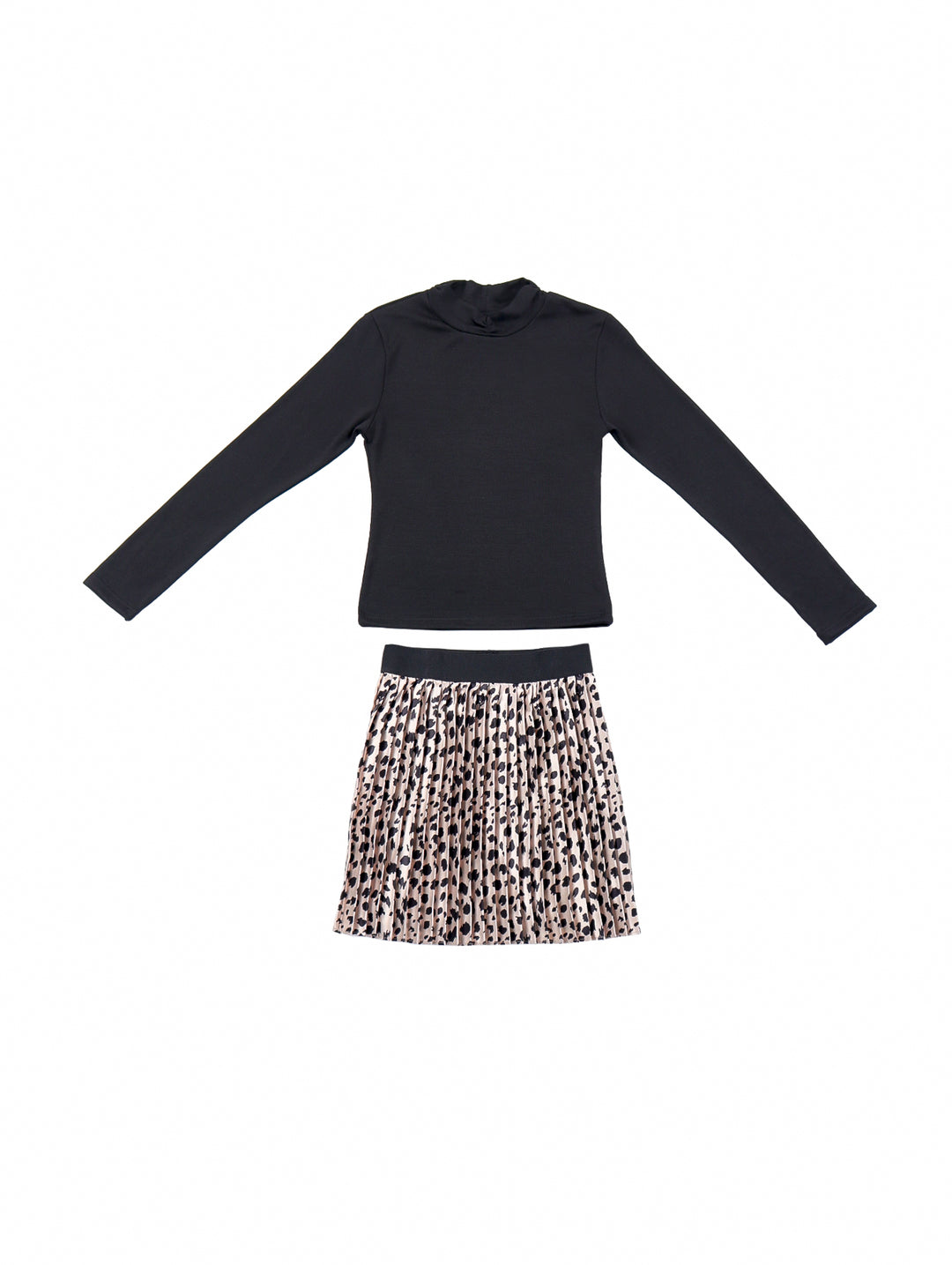 Conjunto de ropa para niña con blusa negra de manga larga y falda plisada con estampado de leopardo.