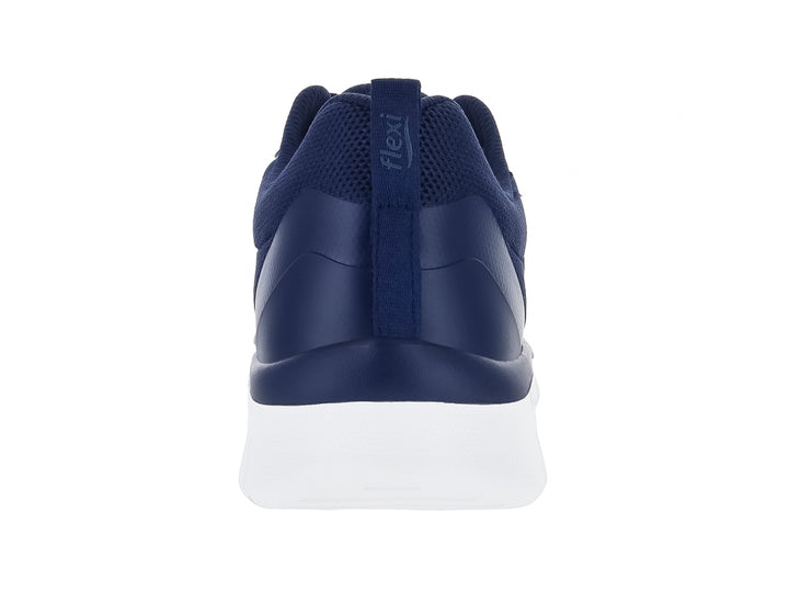 Tenis deportivos Flexi color azul marino con suela blanca y cordones.