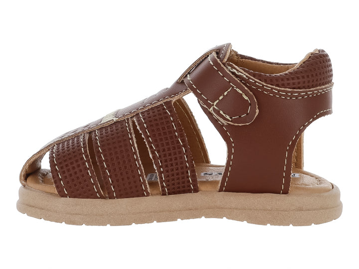 Sandalia para Niño color marrón con suela beige y correa de ajuste con velcro.