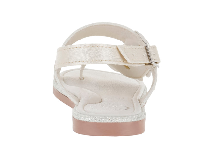 Sandalia color crema para niña con aplicaciones de flores brillantes y cierre de hebilla.