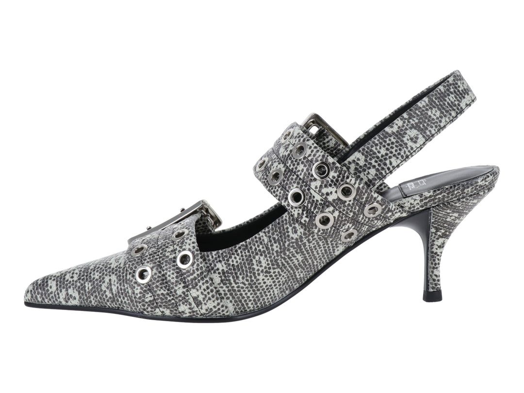 Zapato de tacón Jeffrey Campbell con estampado de lagarto en blanco y negro, adornado con dos hebillas plateadas grandes.