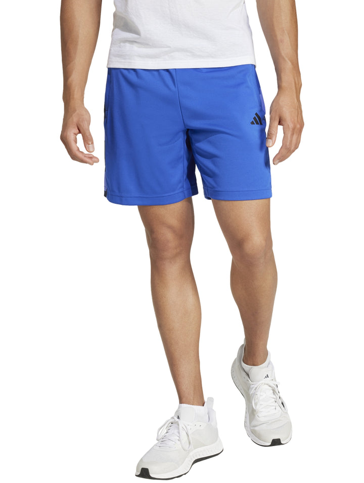 Shorts de entrenamiento Adidas en color azul con logo blanco en la pierna izquierda.