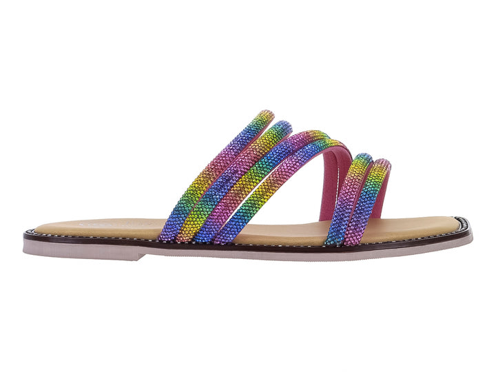 Sandalia plana para niña con tiras multicolores brillantes y suela beige.