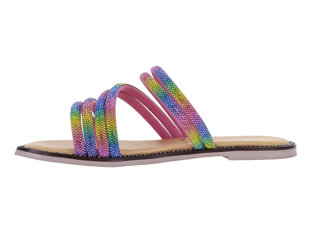 Sandalia plana para niña con tiras multicolores brillantes y suela beige.