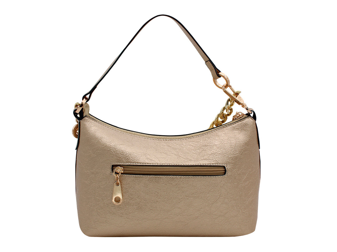 Bolso de hombro Jaime Ibiza en color oro con detalle de cadena dorada y asa negra.