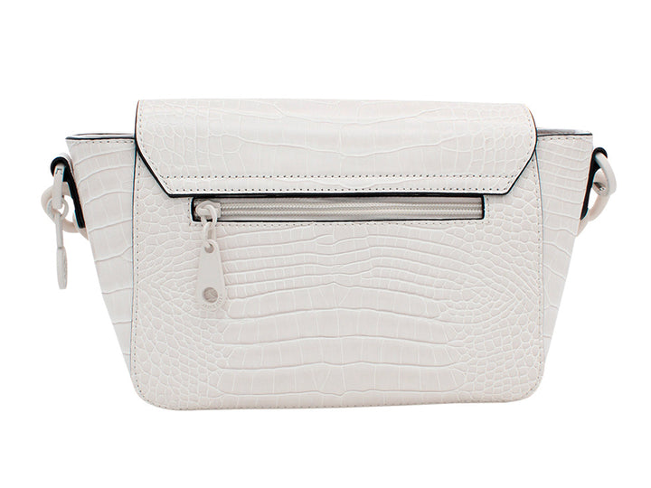 Bolso blanco de Jaime Ibiza con textura de cocodrilo, correa ajustable y asa de cadena gruesa.