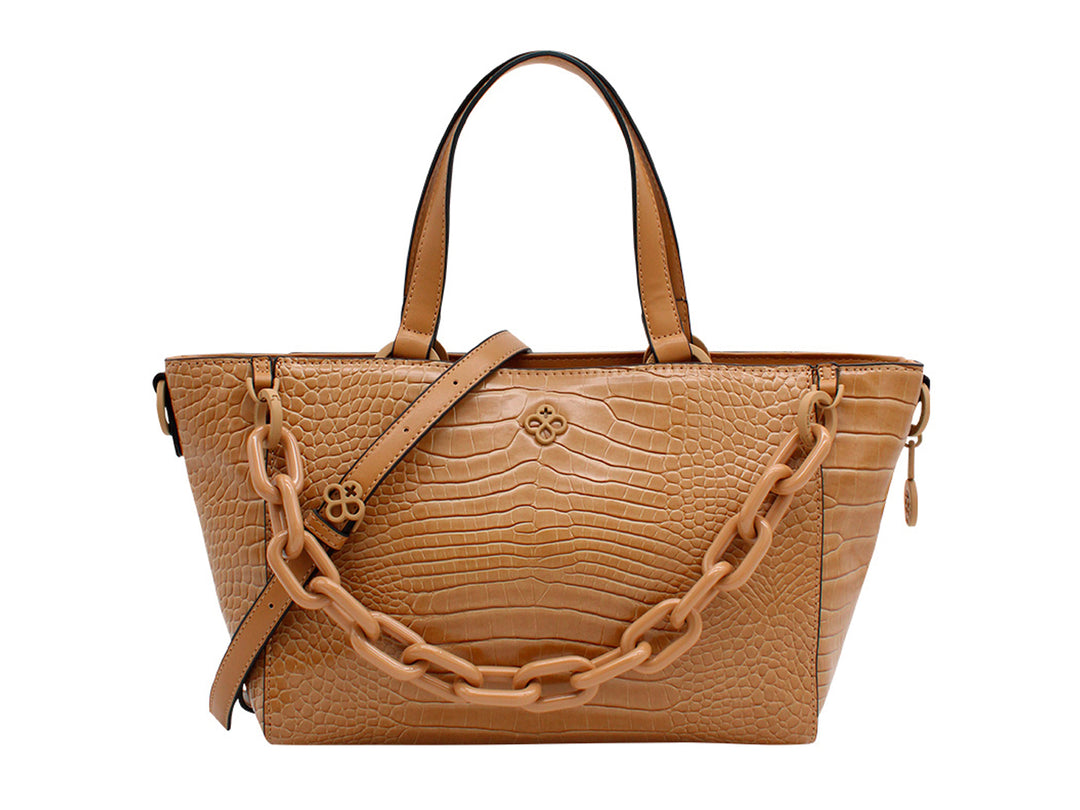 Bolso de hombro Jaime Ibiza color miel con textura de cocodrilo y detalle de cadena frontal.