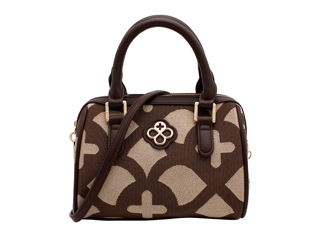 Bolso de mano Jaime Ibiza en color chocolate y beige con estampado jacquard, asas cortas y correa larga ajustable.
