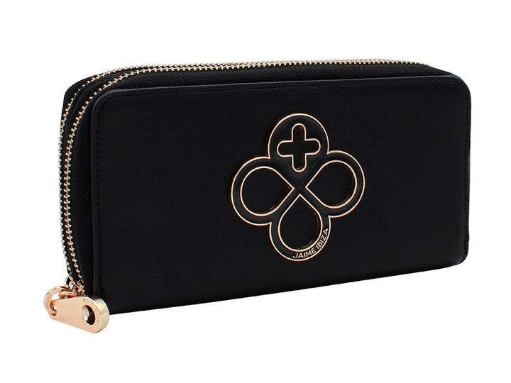 Cartera rectangular negra con logotipo dorado y cierre metálico de la marca Jaime Ibiza.