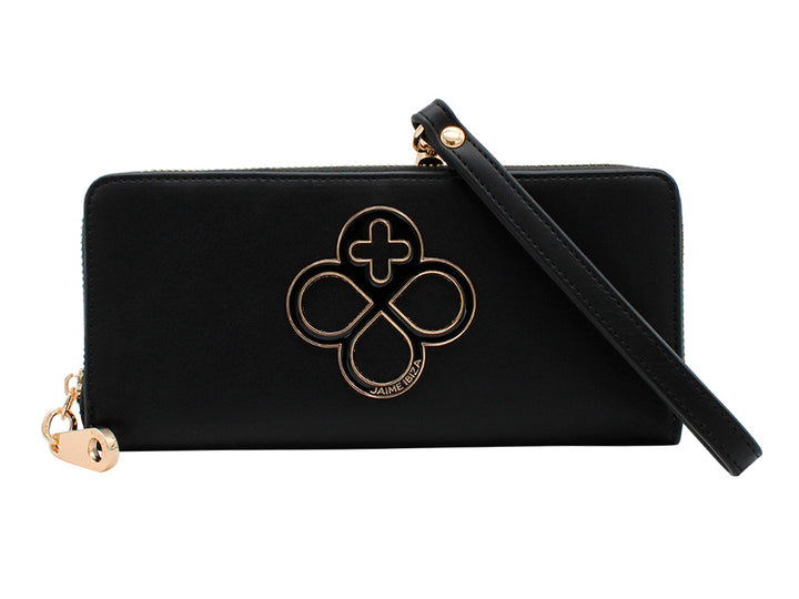 Cartera negra de Jaime Ibiza con correa y detalles metálicos en color dorado.