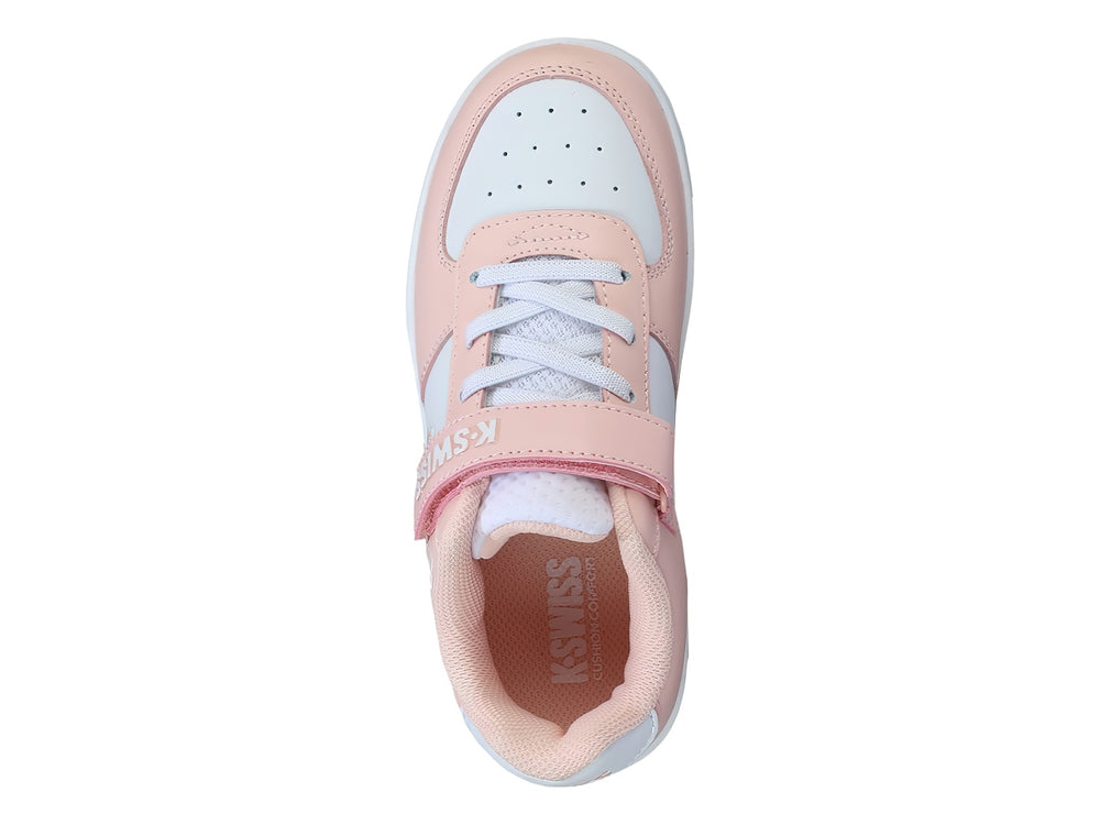Tenis K-Swiss para niña en color rosa claro y blanco con cierre de velcro y suela blanca.