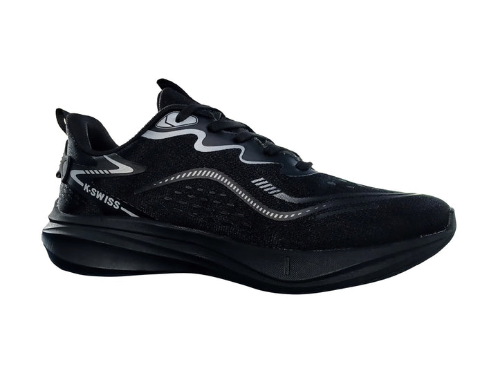 Tenis deportivos K-Swiss color negro con detalles en gris y suela negra.
