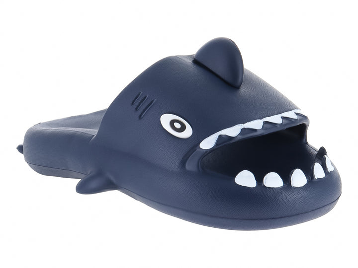 Sandalia azul marino con diseño de tiburón, incluyendo ojos y dientes en color blanco.