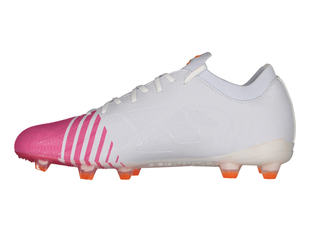 Calzado de fútbol Charly color blanco y rosa con tacos naranjas.