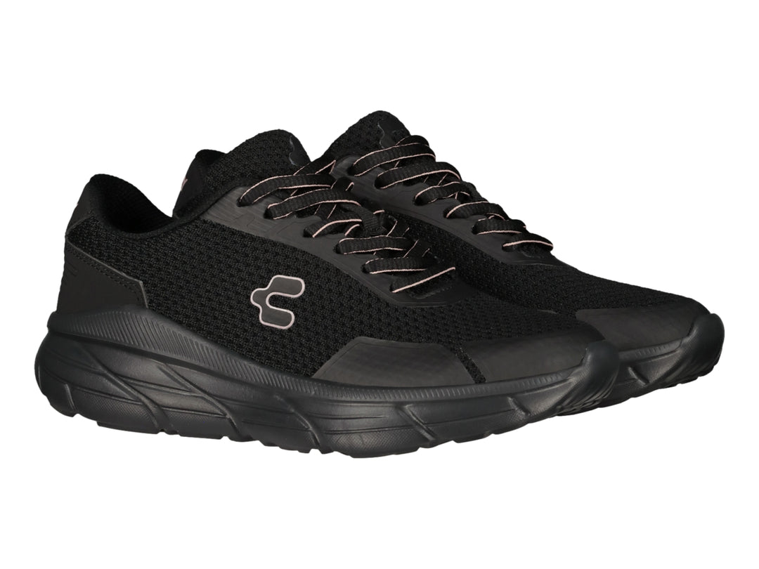 Tenis deportivos Charly color negro con malla transpirable y suela robusta.