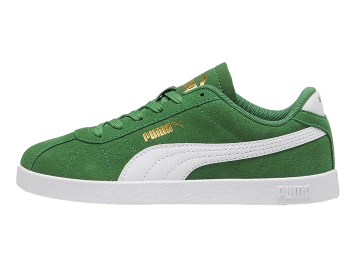 Tenis PUMA Club II JR en color verde con franja lateral y suela blanca.