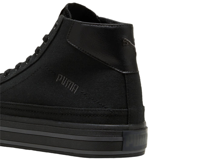 Tenis PUMA Court Classic Vulc Mid color negro, estilo bota con suela vulcanizada.