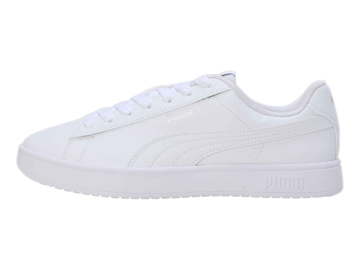 Tenis PUMA Rickie Classic en color blanco total con suela blanca y cordones