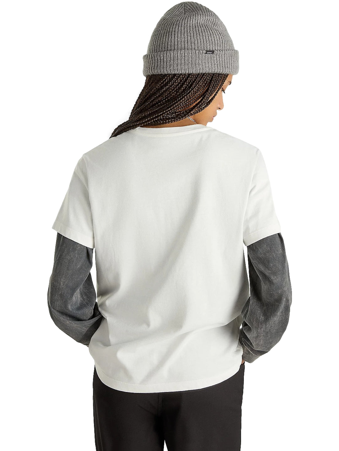 Camiseta de manga larga VANS color blanco con mangas grises y estampado circular en el pecho.