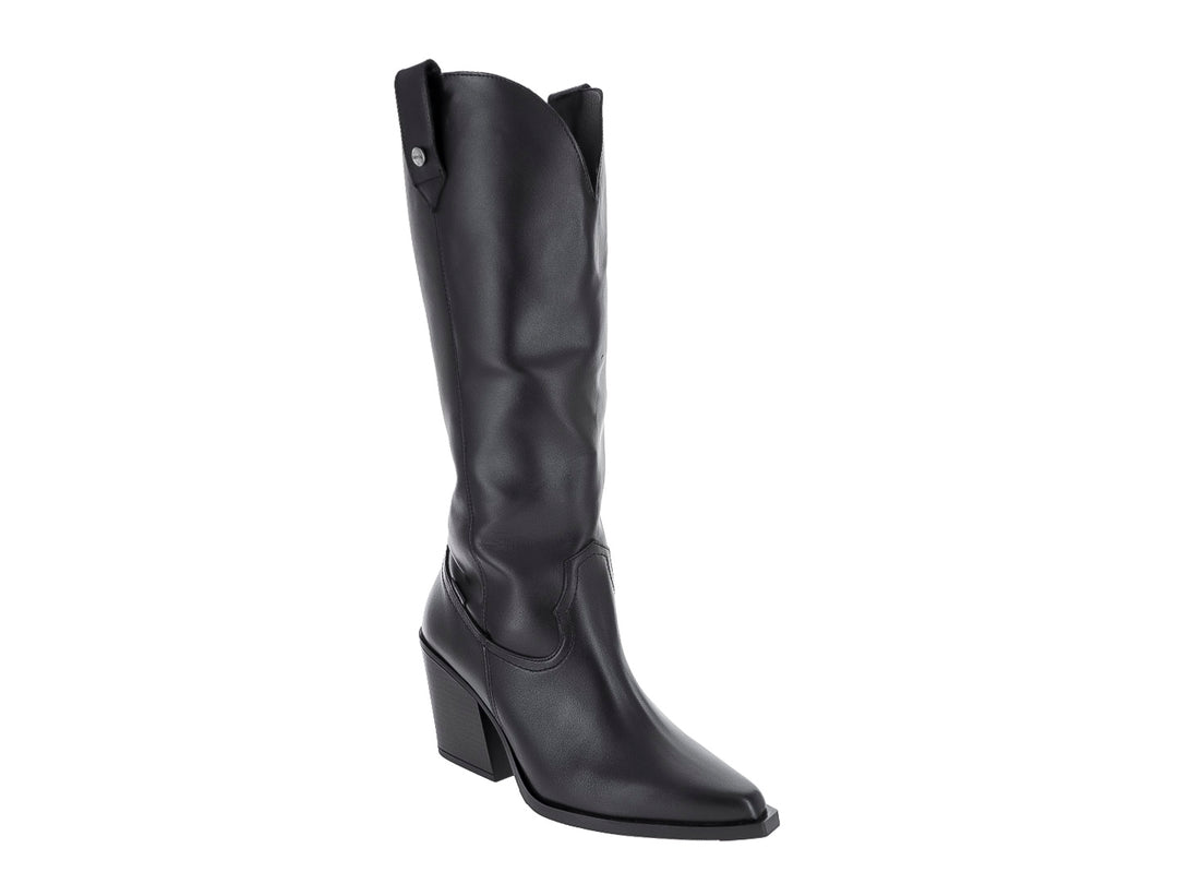 Bota alta de color negro con tacón cuadrado y punta fina, estilo vaquero.
