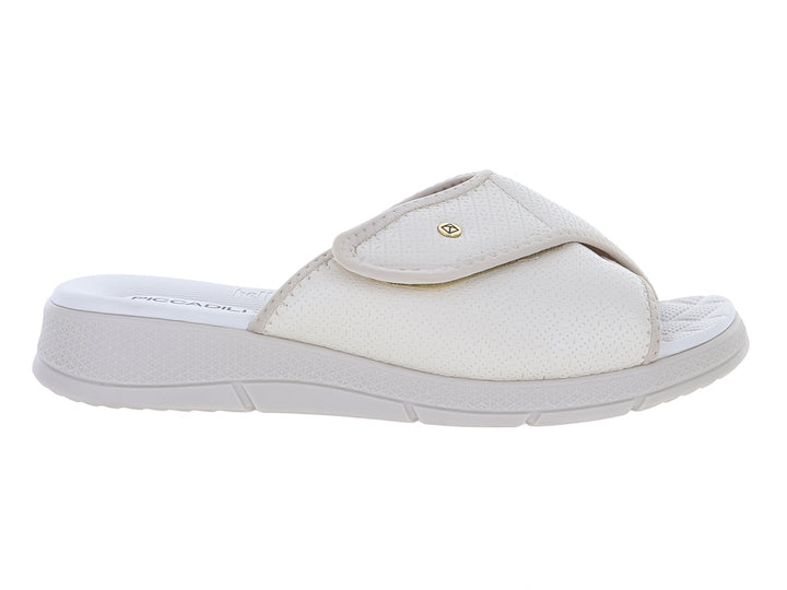 Sandalia Piccadilly color off white con correa superior ajustable y suela blanca cómoda.