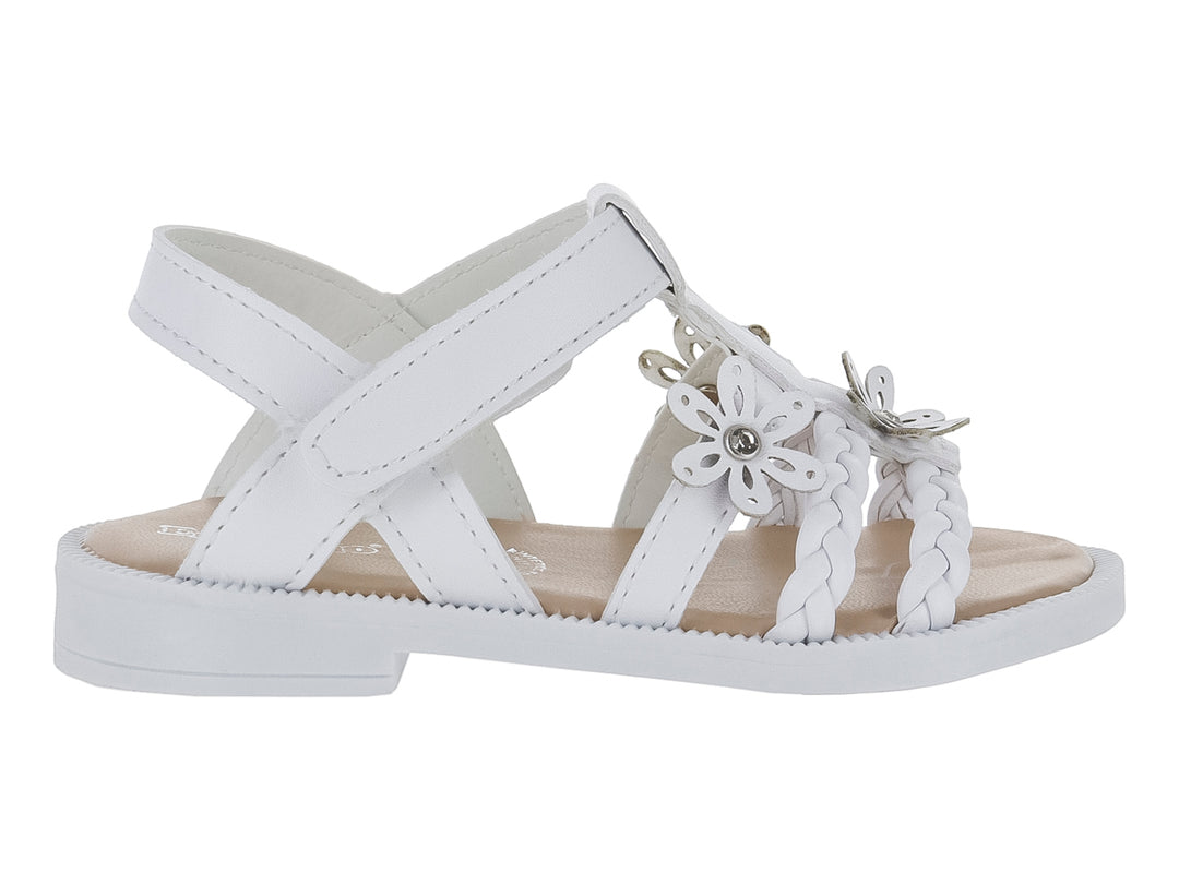 Sandalia blanca para Niña con adornos de flores y tiras trenzadas.