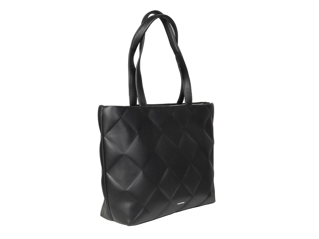 Bolso de hombro Calvin Klein color negro con diseño acolchado en forma de rombos y asas largas.