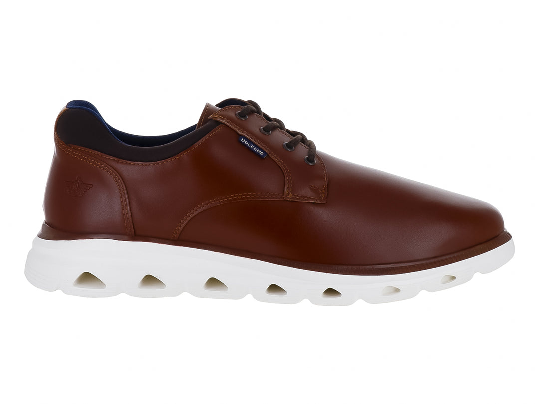 Zapato casual Dockers color café con suela blanca y cordones.