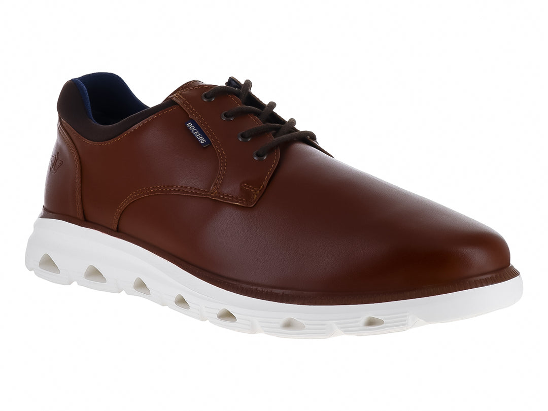 Zapato casual Dockers color café con suela blanca y cordones.