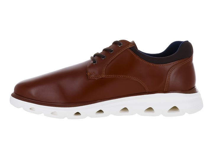 Zapato casual Dockers color café con suela blanca y cordones.
